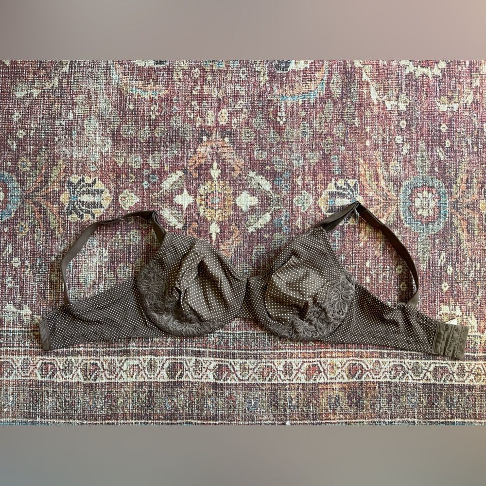 Olga 36DD brown polka dot and lace bra with underwire thick adjustable straps